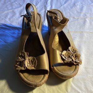 Beo Women's Beige Wedge Sandals